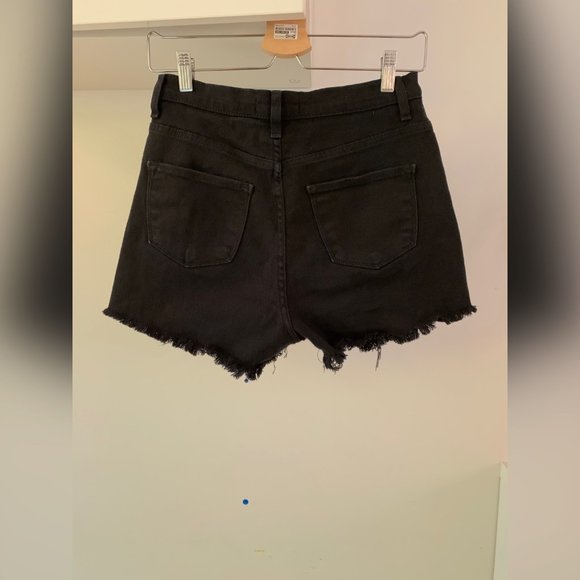 Vibrant Black Short Jeans - Picture 2 of 9